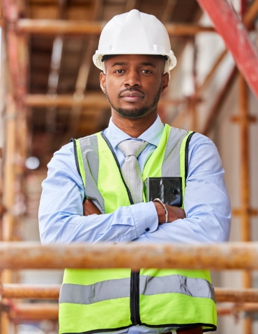 professional-construction-worker-with-arms-crossed-2026-01-09-09-44-53-utc